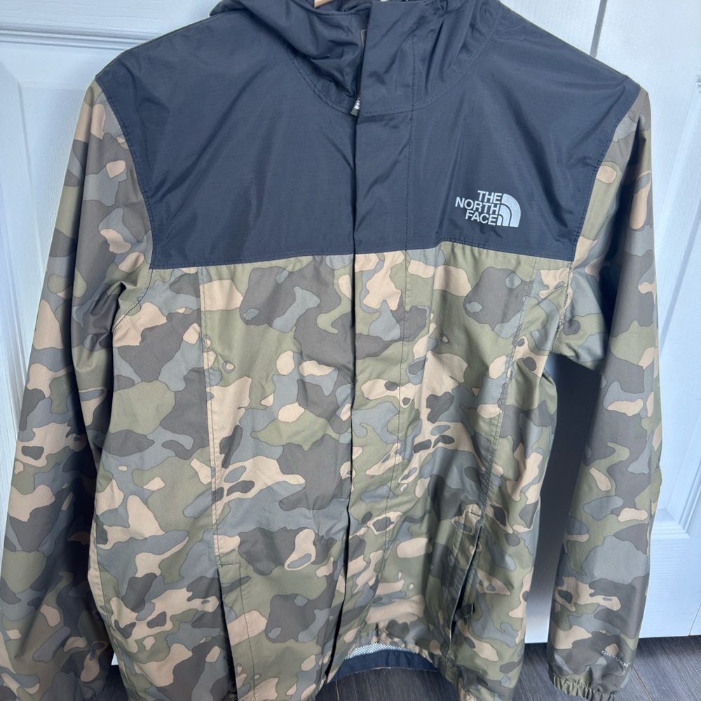 The North Face Black and Green Camouflage Jacket - Picture 2 of 8